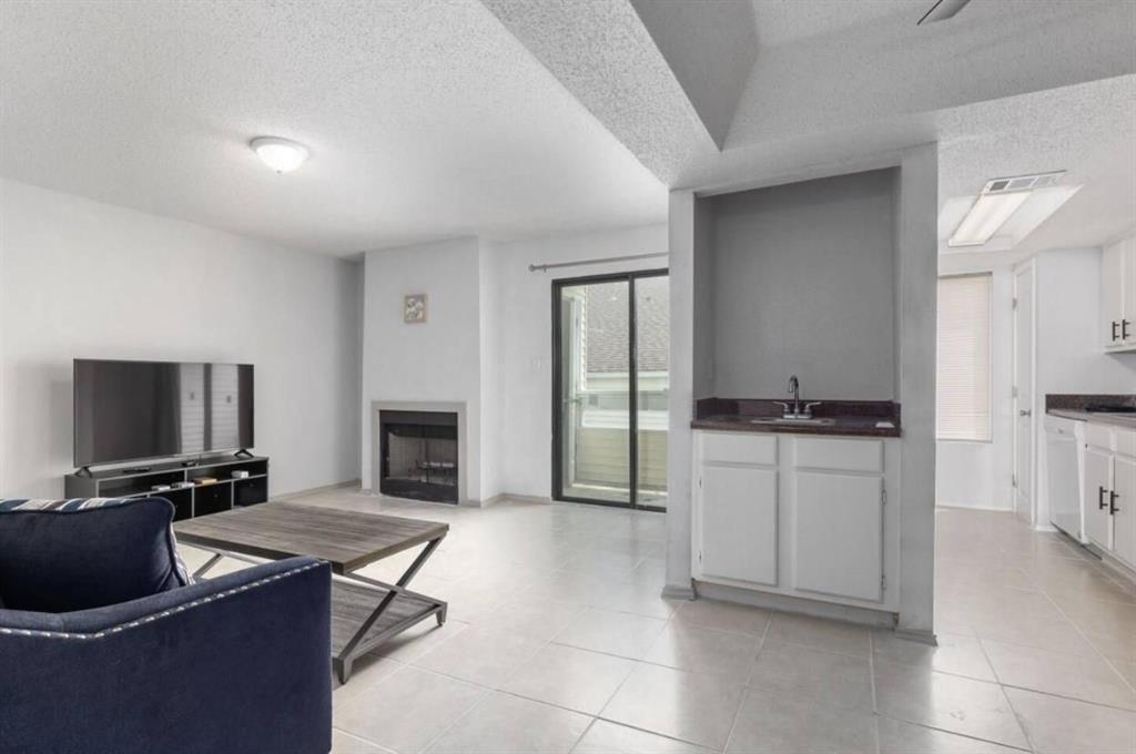 7431 Holly Hill Drive 206 Property Photo 5