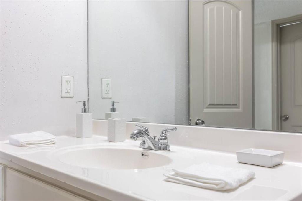 7431 Holly Hill Drive 206 Property Photo 14