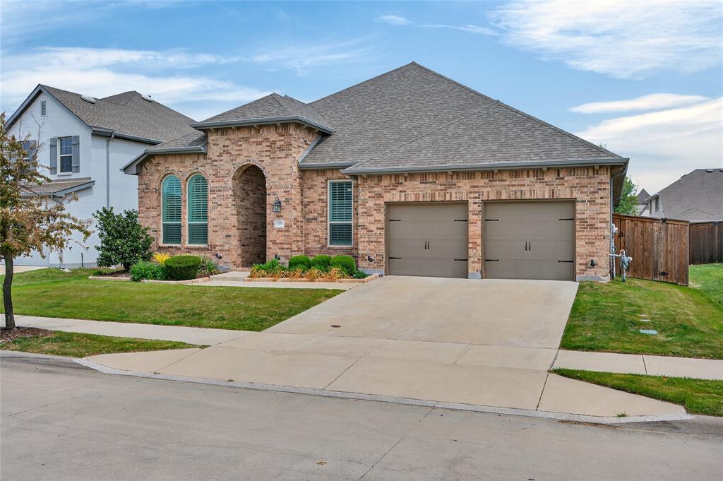 7457 Pondview Lane Property Photo 4