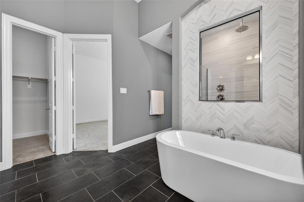 7457 Pondview Lane Property Photo 13