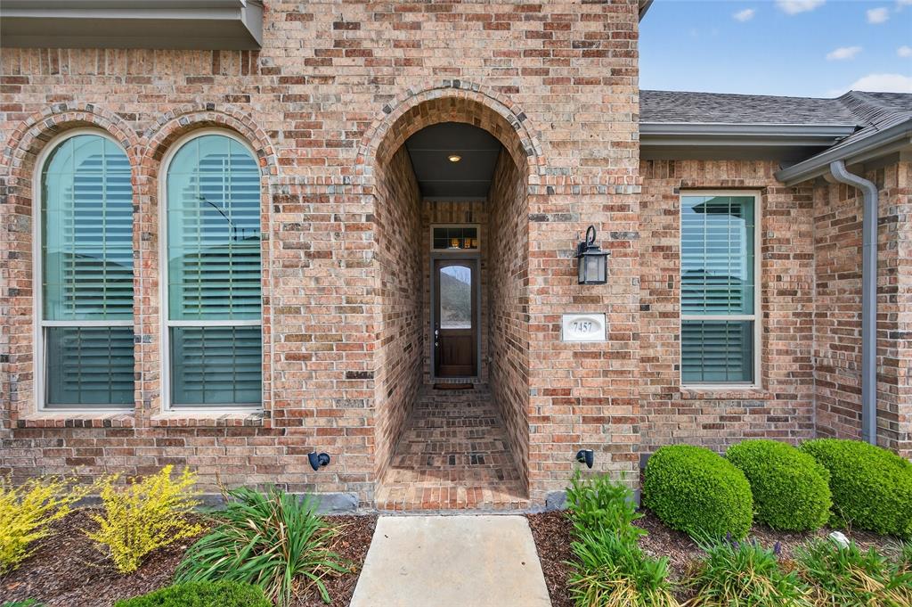7457 Pondview Lane Property Photo 25