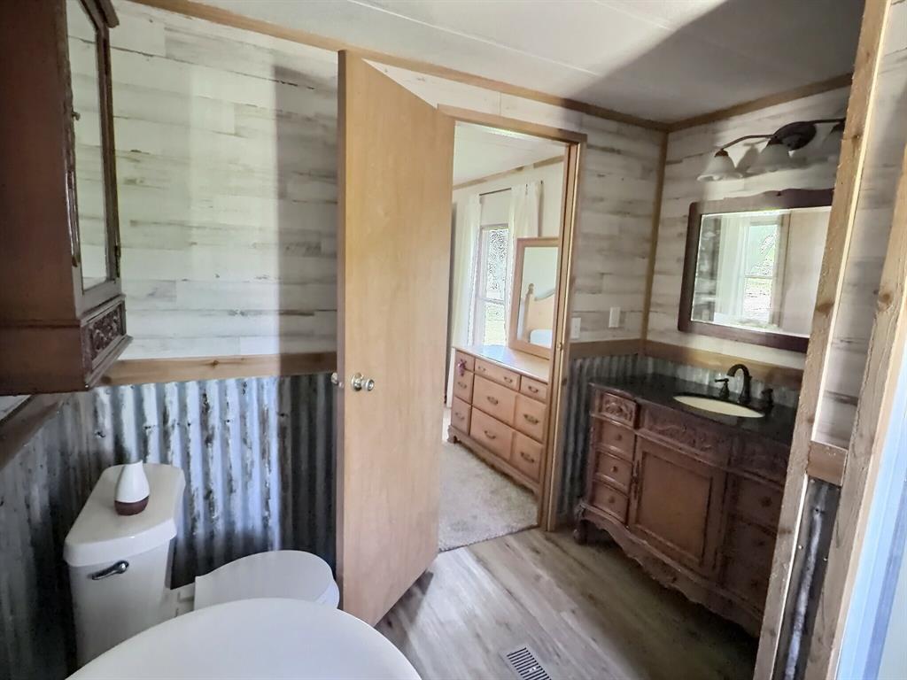 251 Country Oaks Lane Property Photo 12