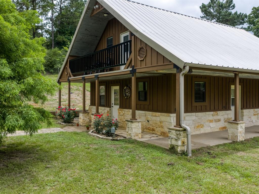 4240 County Road 2107 Property Photo 7