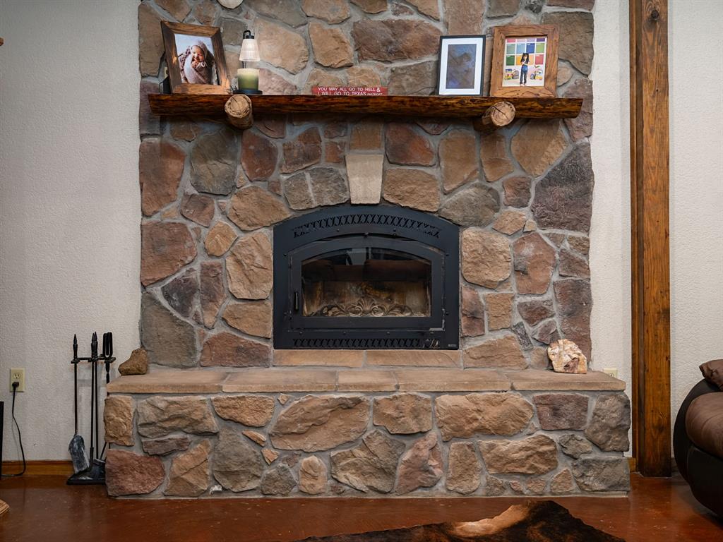 4240 County Road 2107 Property Photo 13