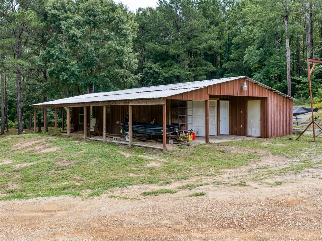 4240 County Road 2107 Property Photo 33