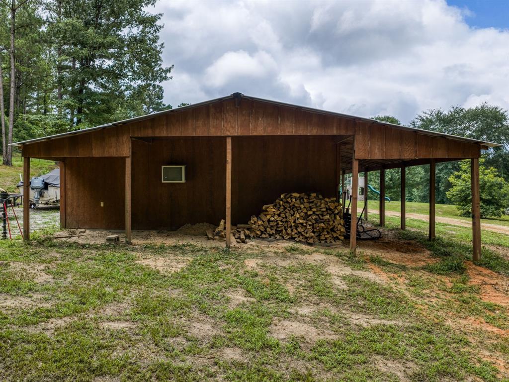 4240 County Road 2107 Property Photo 34