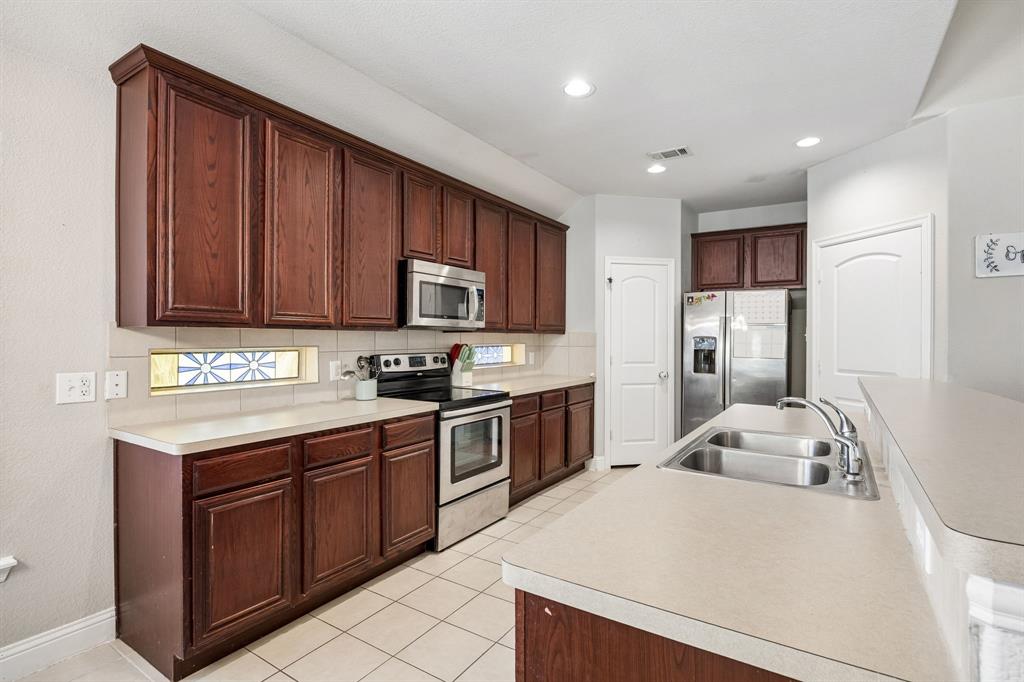 1608 Black Willow Trail Property Photo 15
