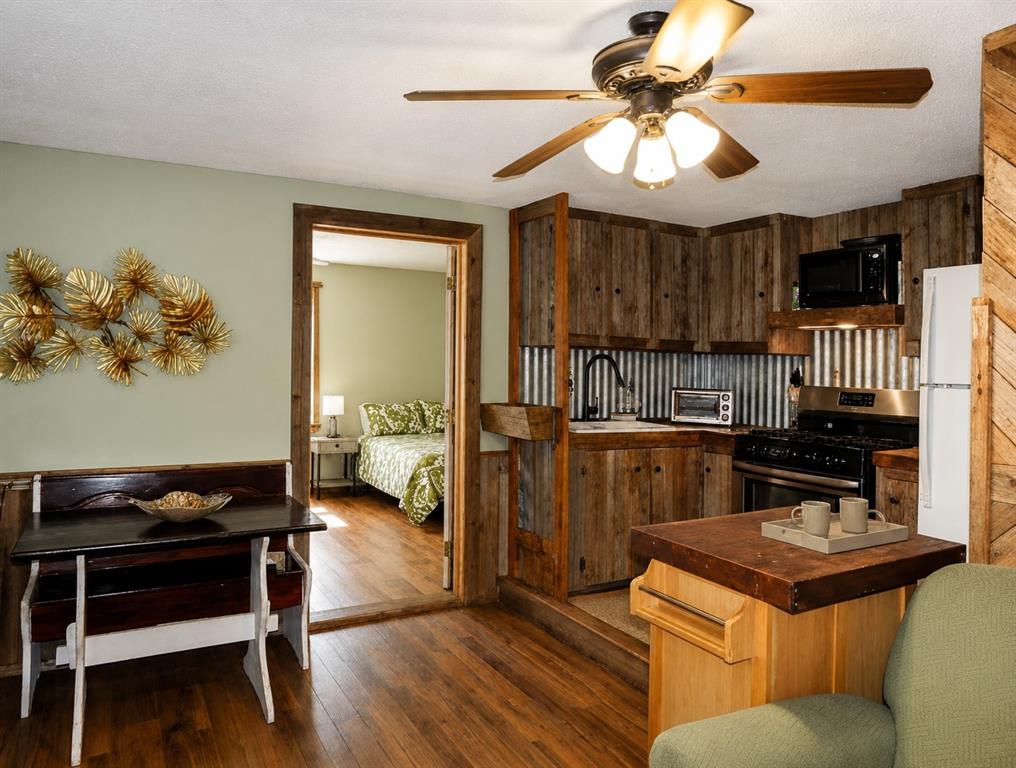 8909 Fm 1795 Property Photo 20