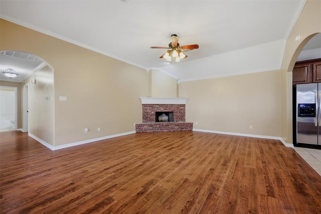 2704 Rex Cruse Drive Property Photo 8
