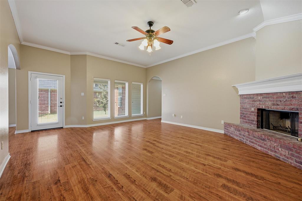 2704 Rex Cruse Drive Property Photo 12