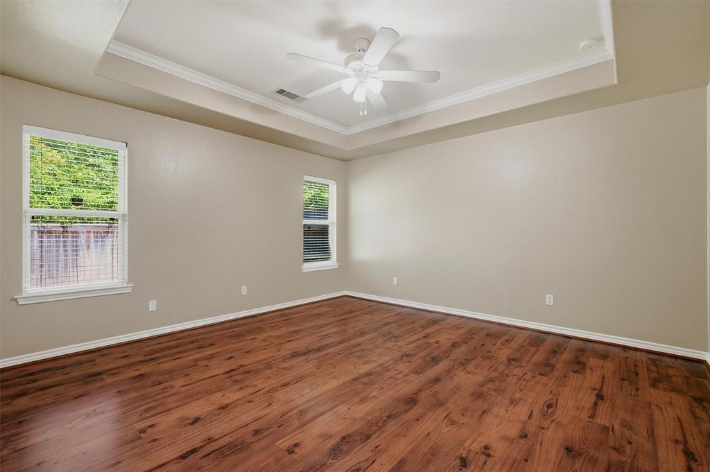 2704 Rex Cruse Drive Property Photo 17