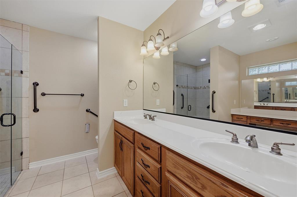 2704 Rex Cruse Drive Property Photo 22