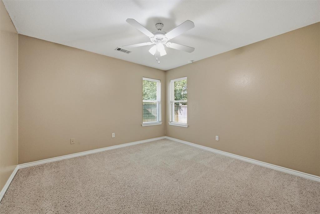 2704 Rex Cruse Drive Property Photo 29