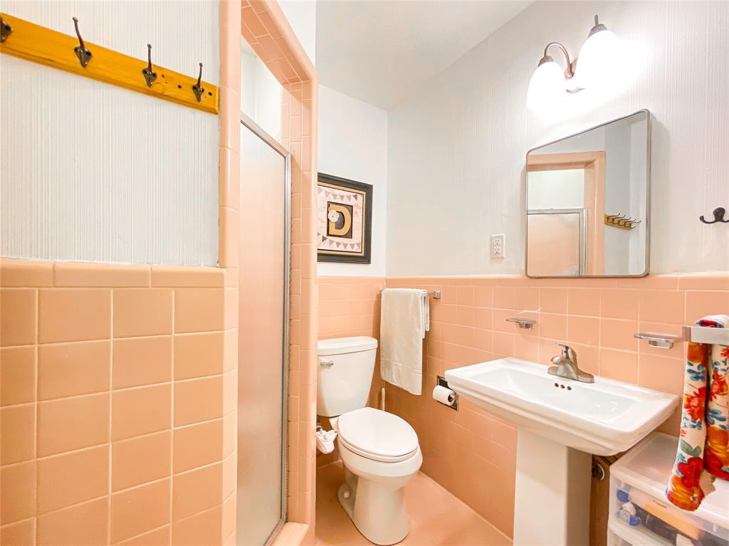 1201 Albany Street Property Photo 33