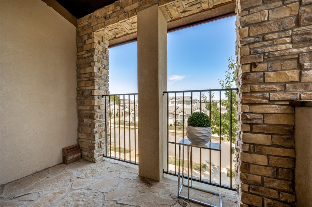 3037 Solana Circle Property Photo 2