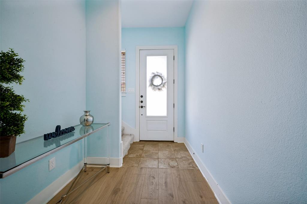3037 Solana Circle Property Photo 6