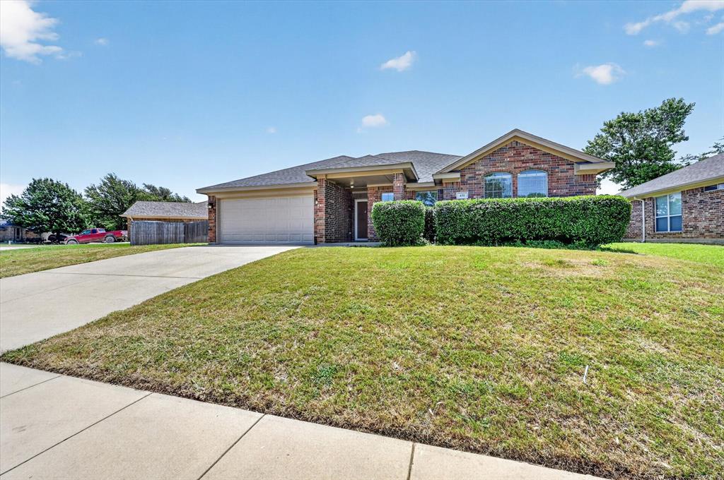 431 Nutmeg Property Photo 3
