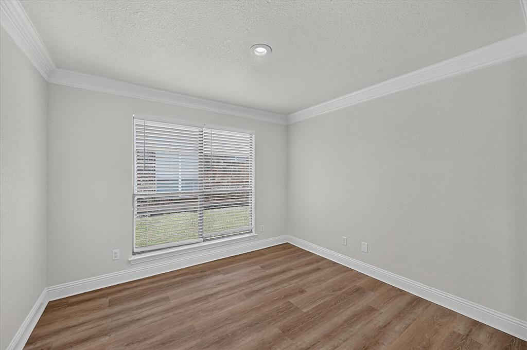 431 Nutmeg Property Photo 13