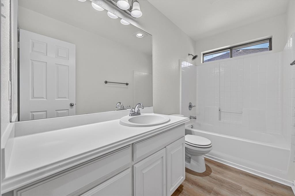 431 Nutmeg Property Photo 14