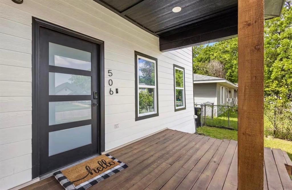 506 W Owing Street Property Photo 2