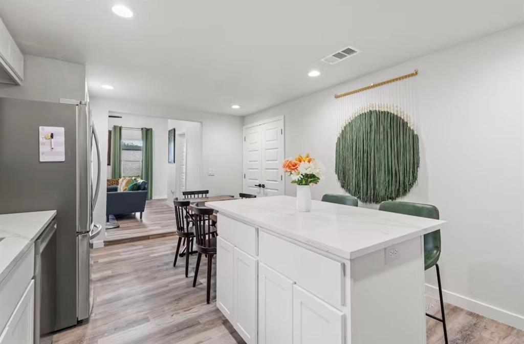 506 W Owing Street Property Photo 8