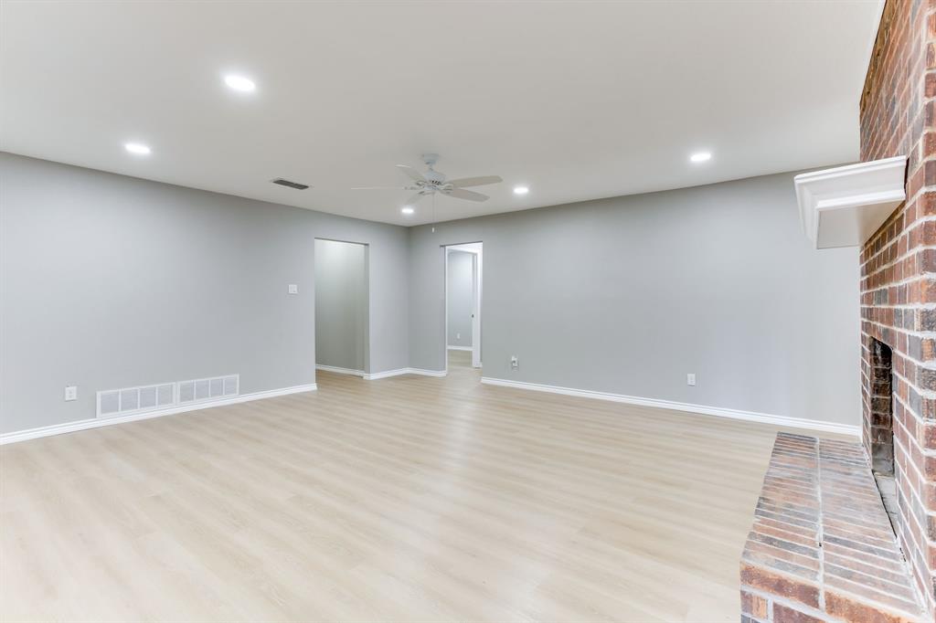 2709 Springbrooke Drive Property Photo 17