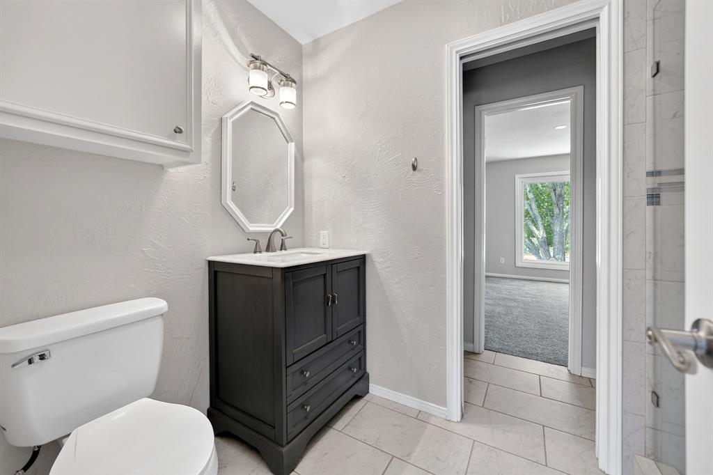 1201 Robbins Road Property Photo 32