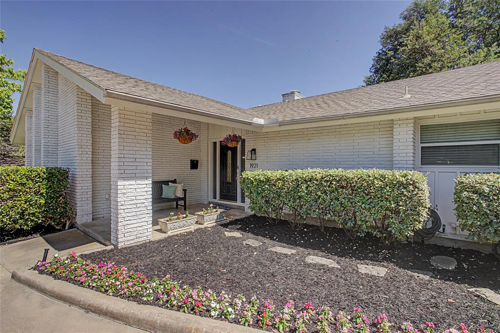 1921 Dakar Road Property Photo 4