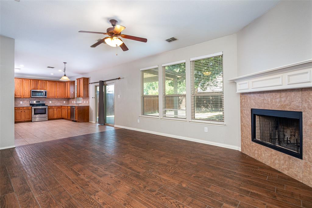 3904 Ironstone Lane Property Photo 6