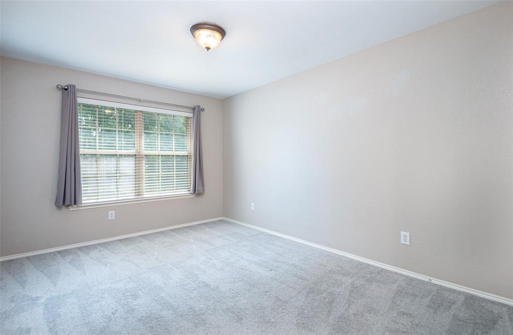 3904 Ironstone Lane Property Photo 15
