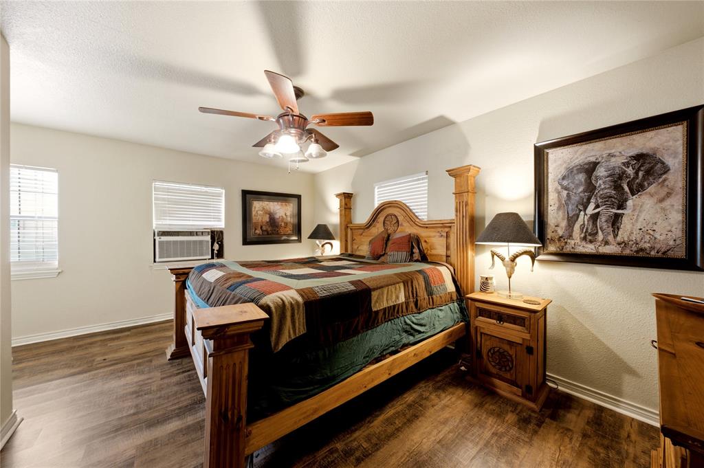21282 Southwind Drive Property Photo 11