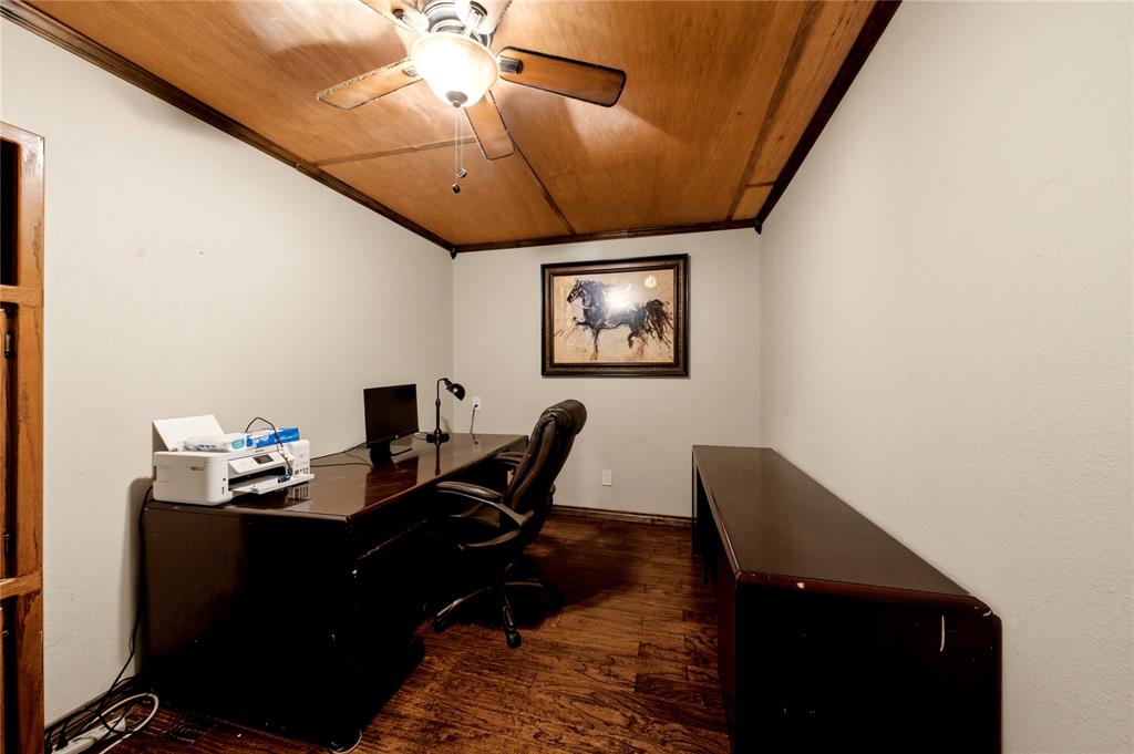 21282 Southwind Drive Property Photo 16