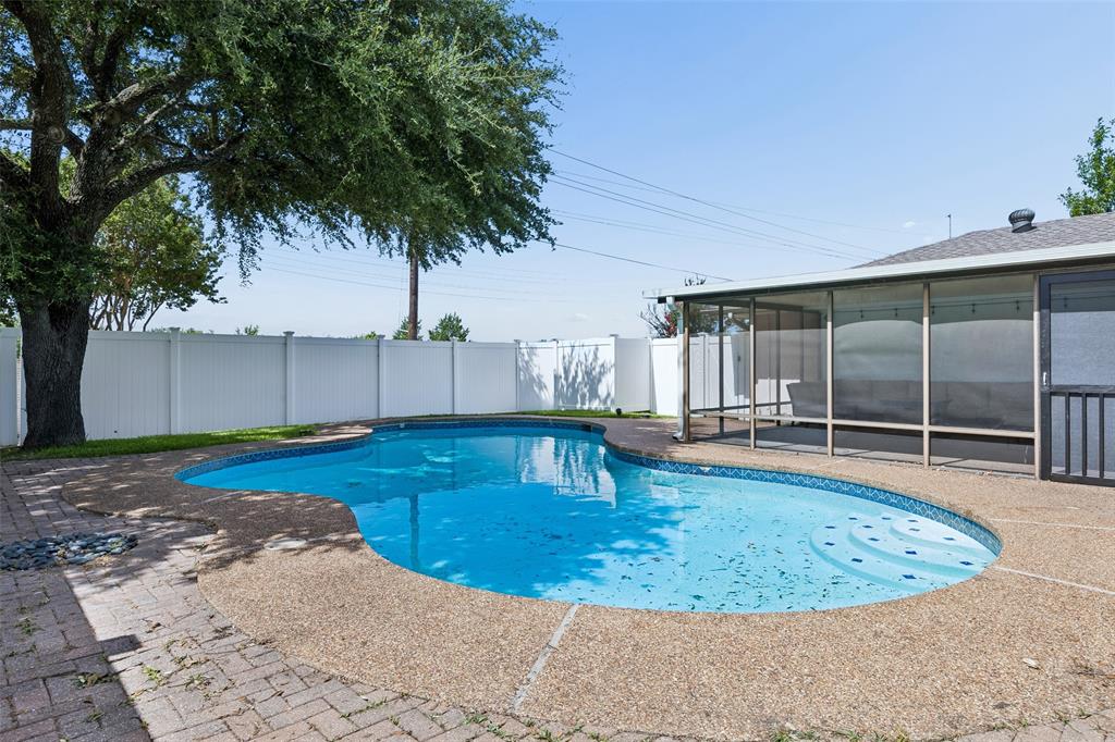 602 Wentworth Drive Property Photo 17
