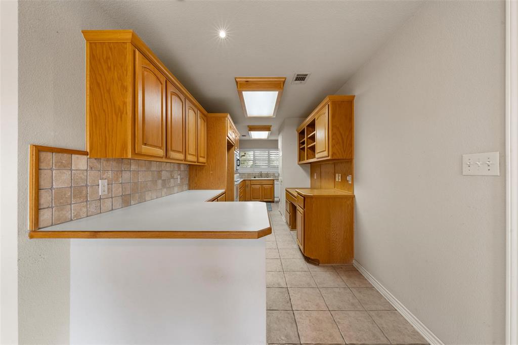 23008 Whispering Meadow Drive Property Photo 6