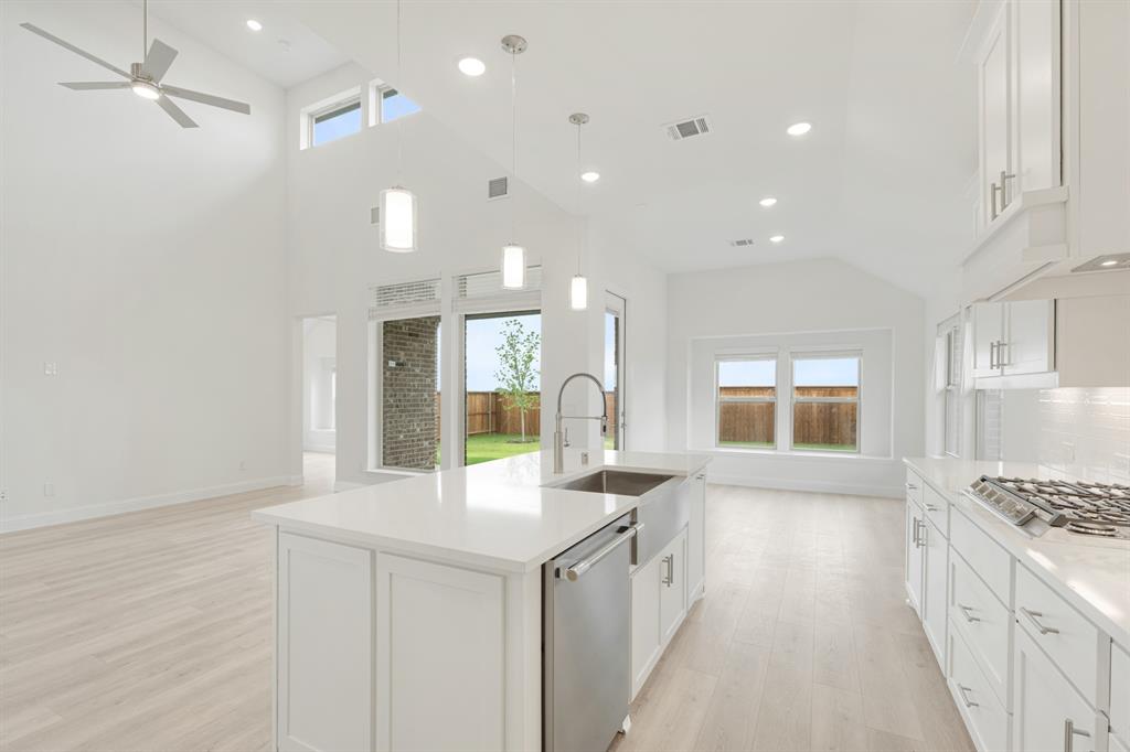 14542 Lovelace Street Property Photo 15