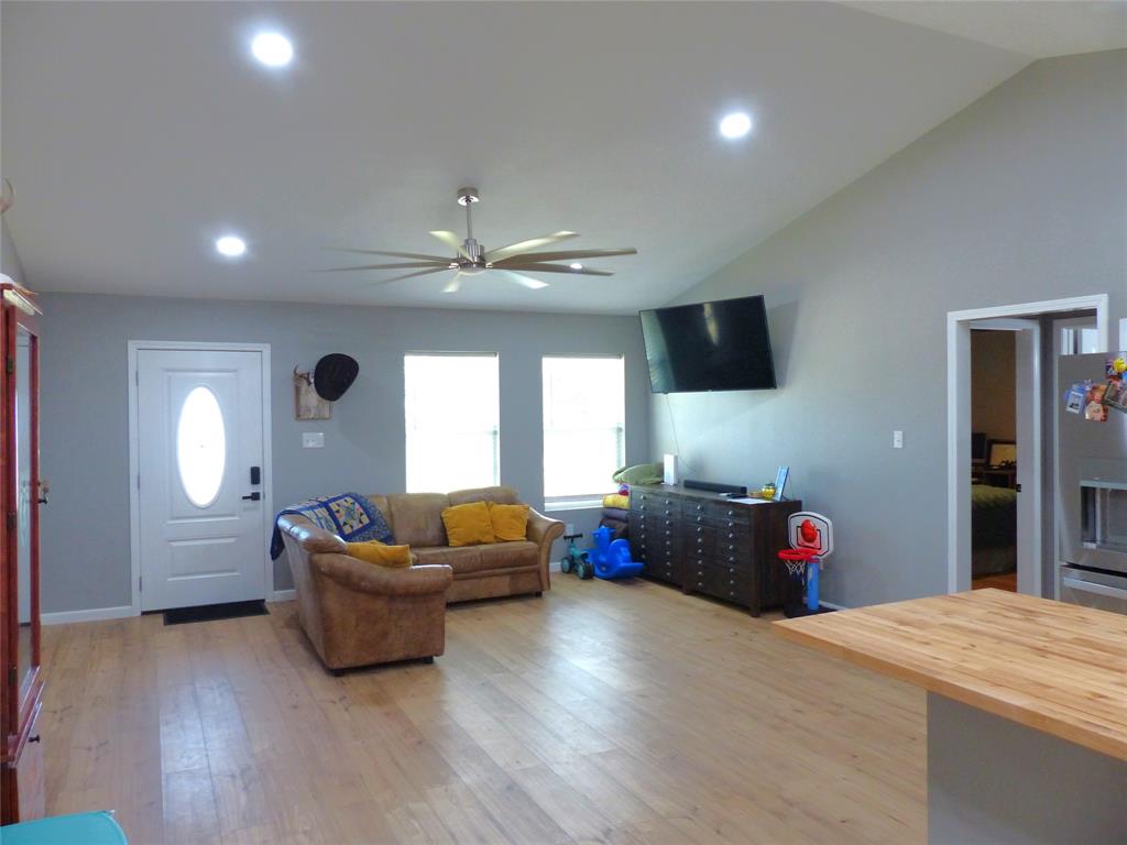 1277 Fm 1028 Property Photo 6