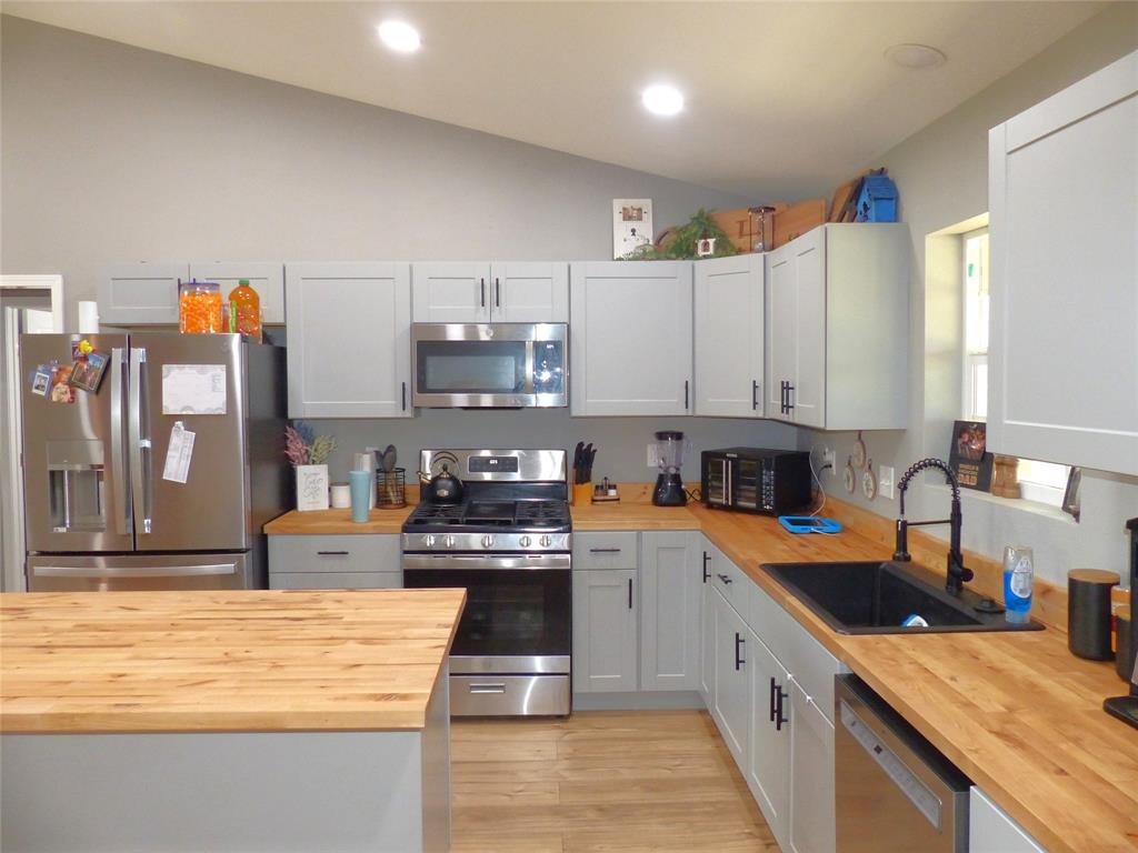 1277 Fm 1028 Property Photo 7