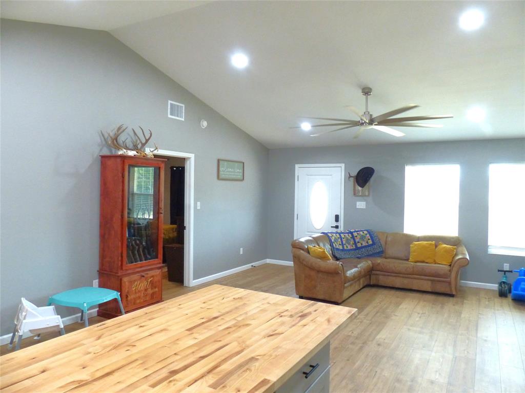 1277 Fm 1028 Property Photo 9