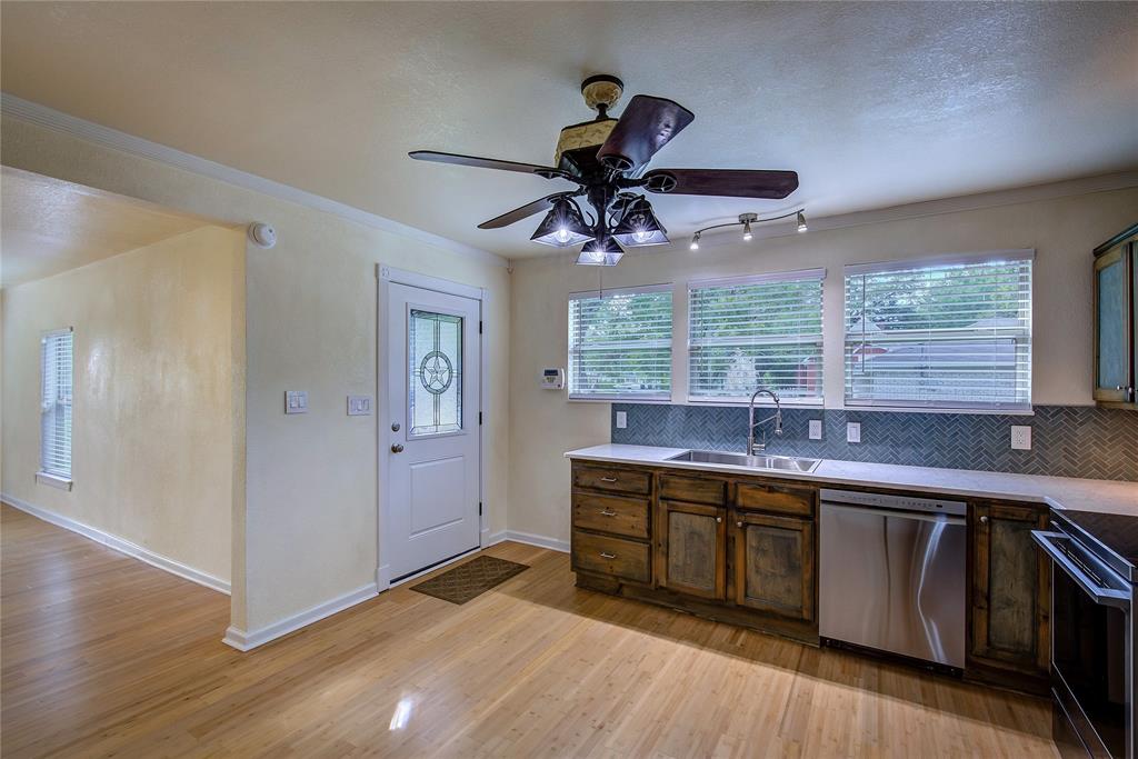 1918 Walworth Street Property Photo 15
