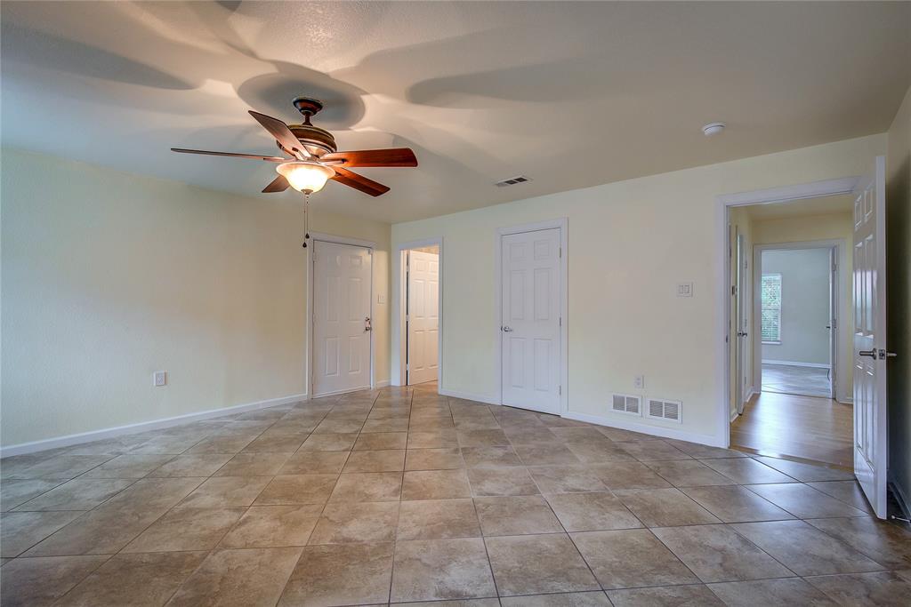 1918 Walworth Street Property Photo 19