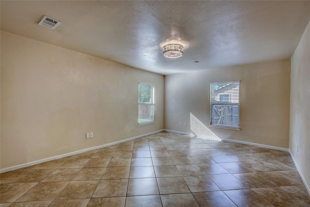 1918 Walworth Street Property Photo 26