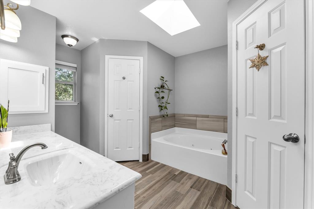 7 Market Loop Property Photo 14