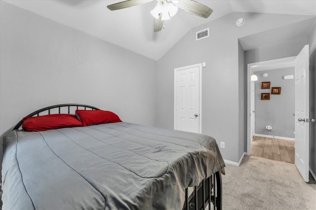 7 Market Loop Property Photo 16