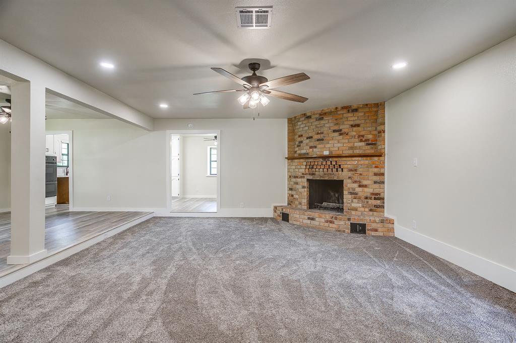 1009 Abbie Lane Property Photo 5