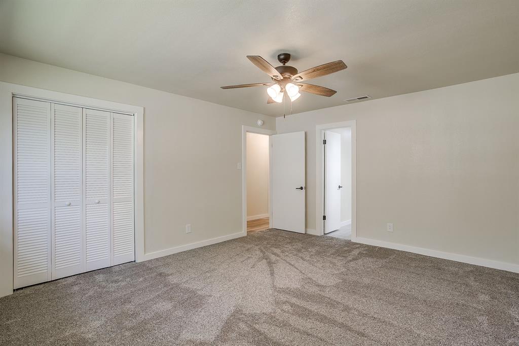 1009 Abbie Lane Property Photo 12