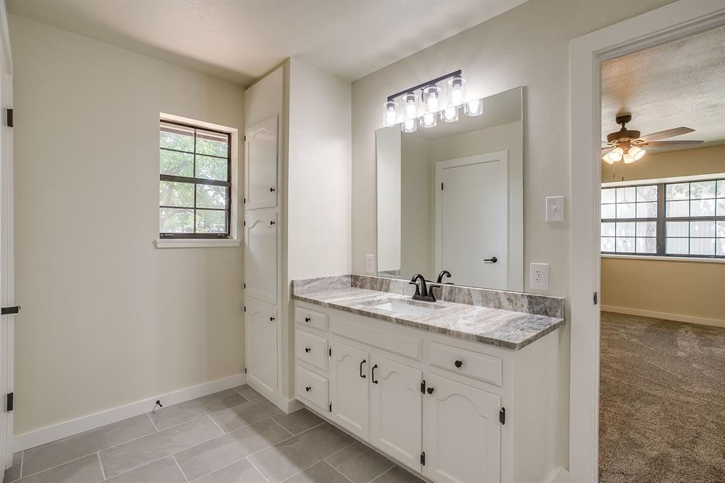 1009 Abbie Lane Property Photo 15