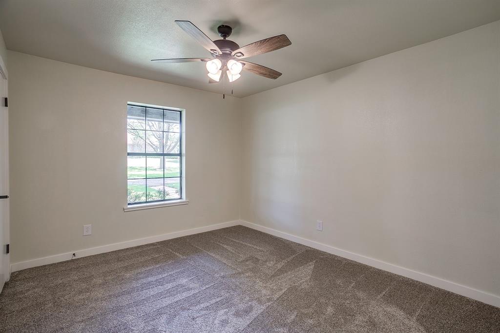1009 Abbie Lane Property Photo 16