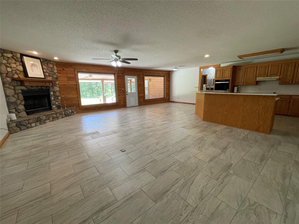 184 Hall Road Property Photo 5