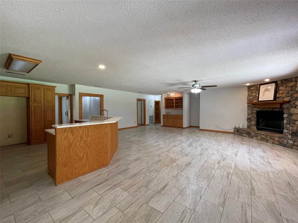 184 Hall Road Property Photo 6