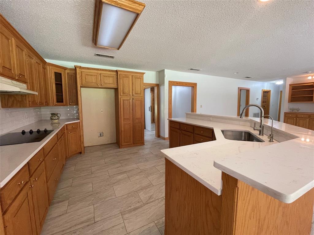 184 Hall Road Property Photo 7